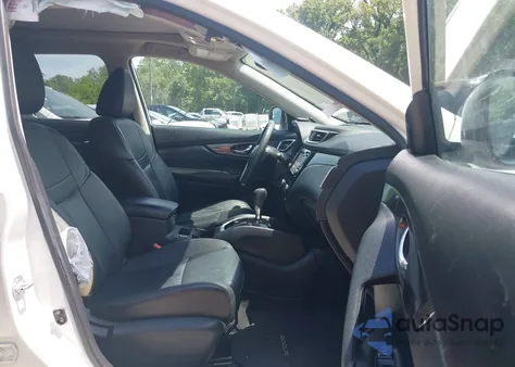 2015 Nissan Rogue S/Sl/Sv z USA, uszkodzony, nr VIN 5N1AT2MV8FC773718